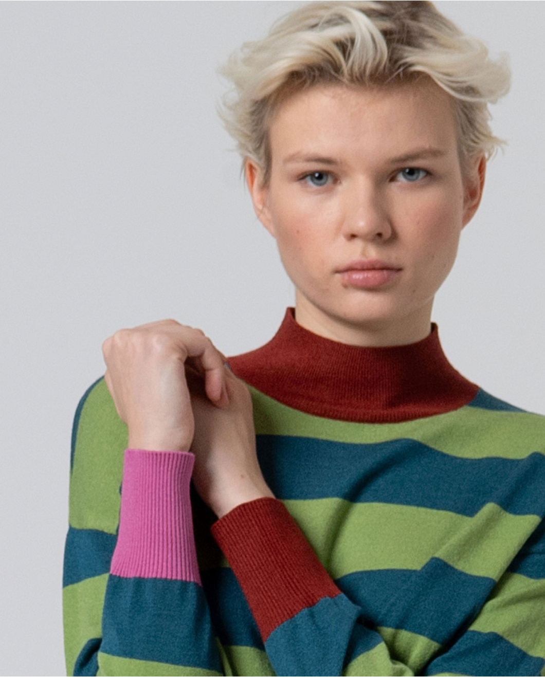 Surkana - Jersey cuello alto rayas Verde