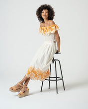 Surkana - Top crop bordado Beige